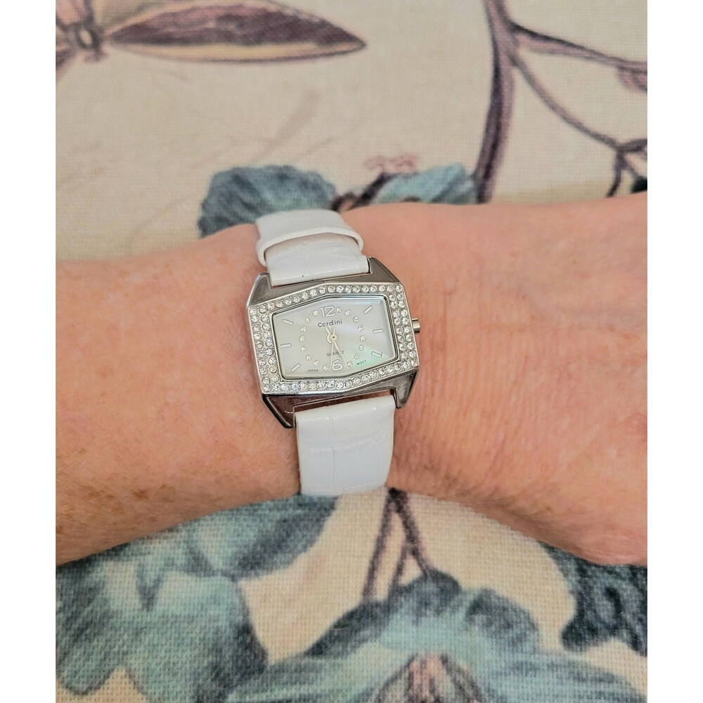 Vintage Cardini Elegant Dress Watch - White Croc-Embossed Leather Strap